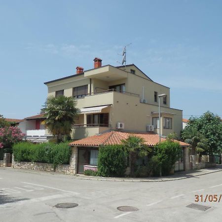 Apartments Alea 罗维尼 外观 照片