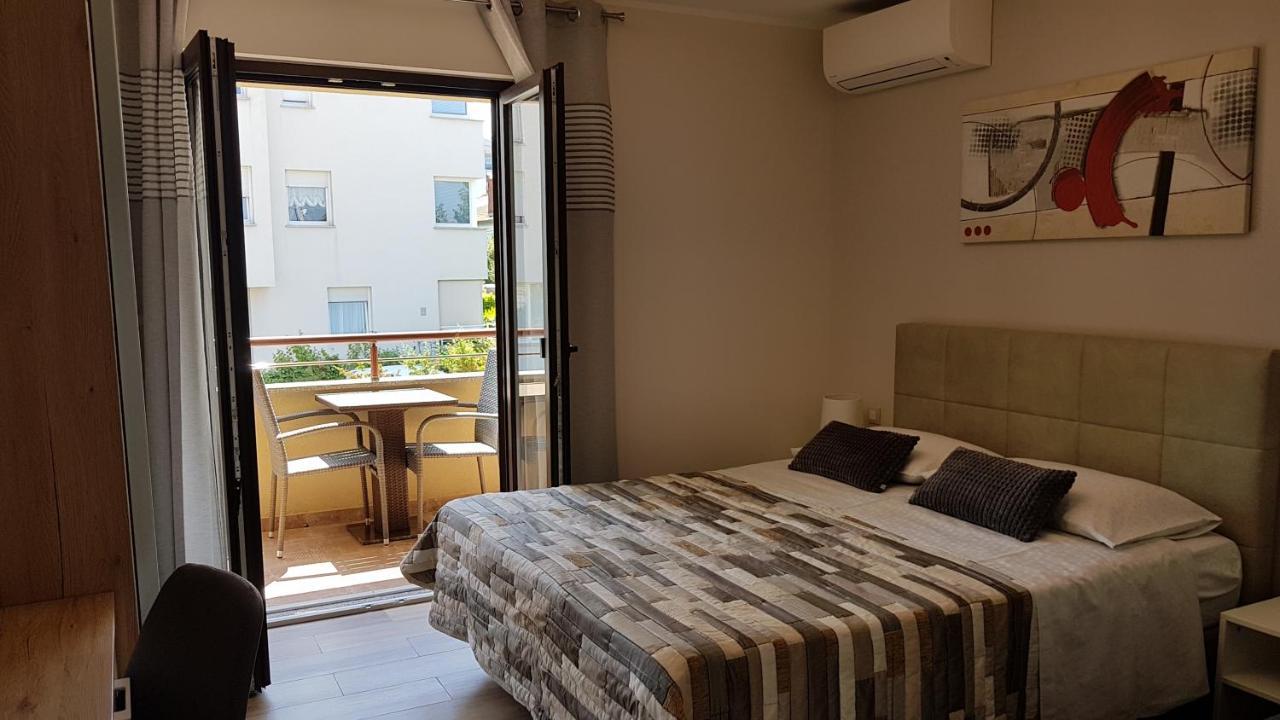 Apartments Alea 罗维尼 外观 照片