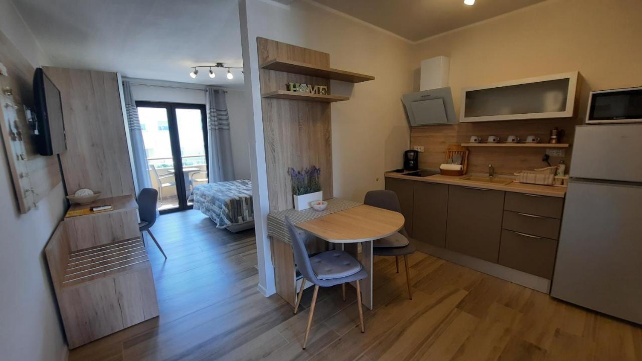 Apartments Alea 罗维尼 外观 照片