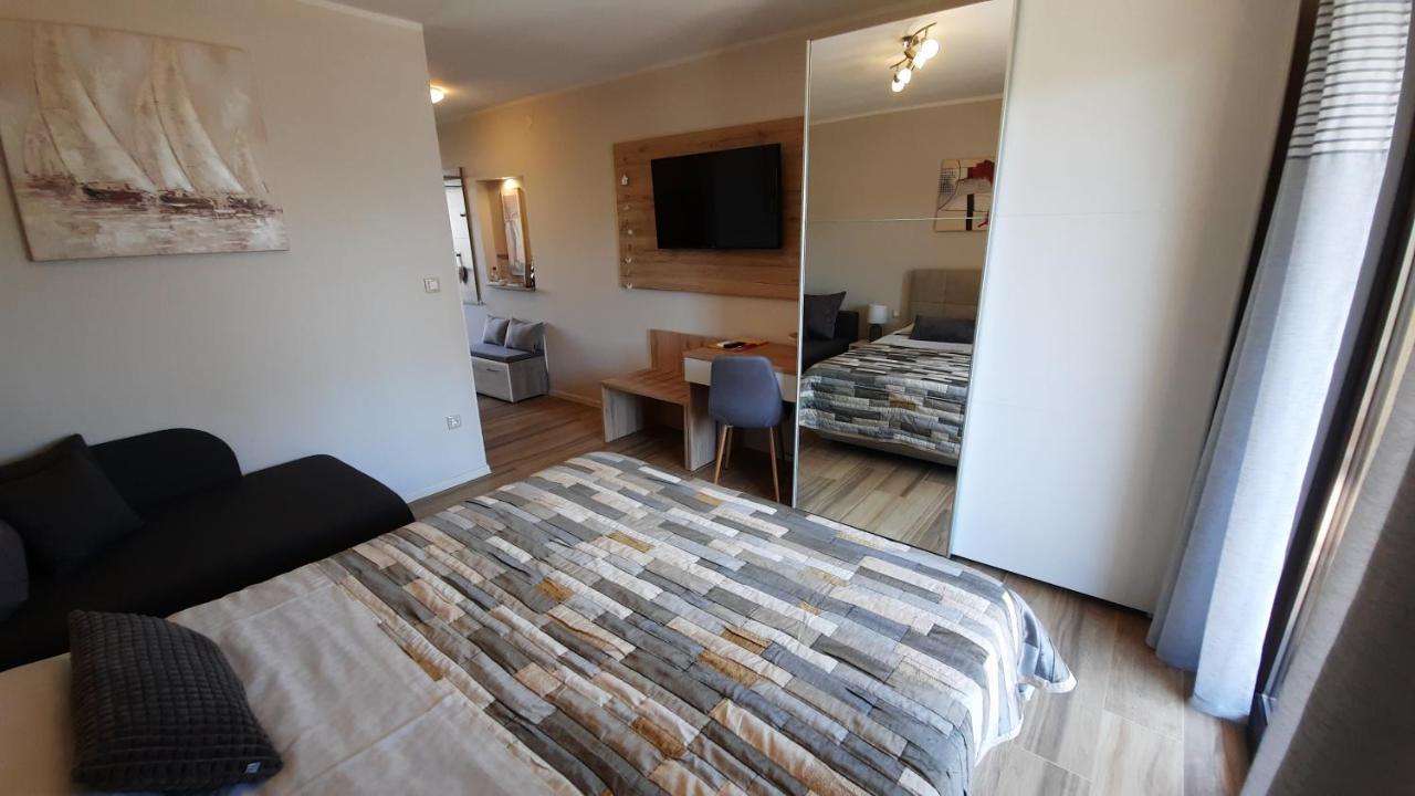 Apartments Alea 罗维尼 外观 照片