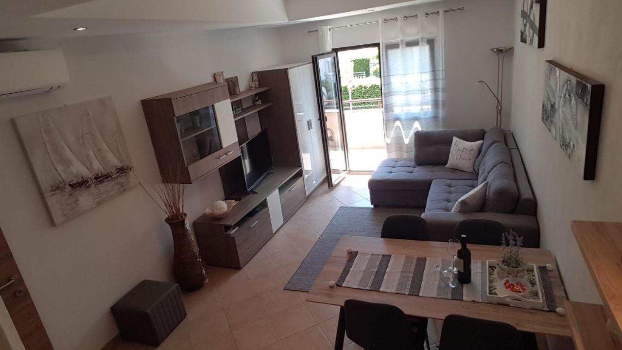 Apartments Alea 罗维尼 外观 照片