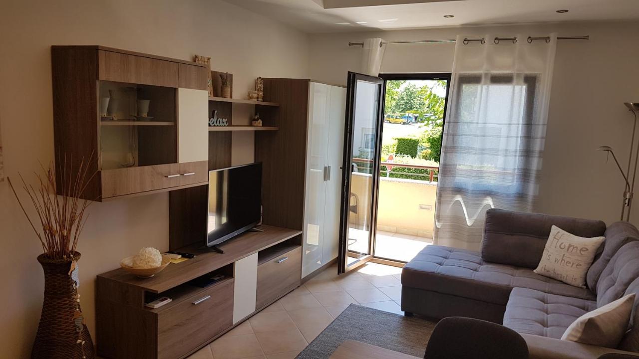 Apartments Alea 罗维尼 外观 照片