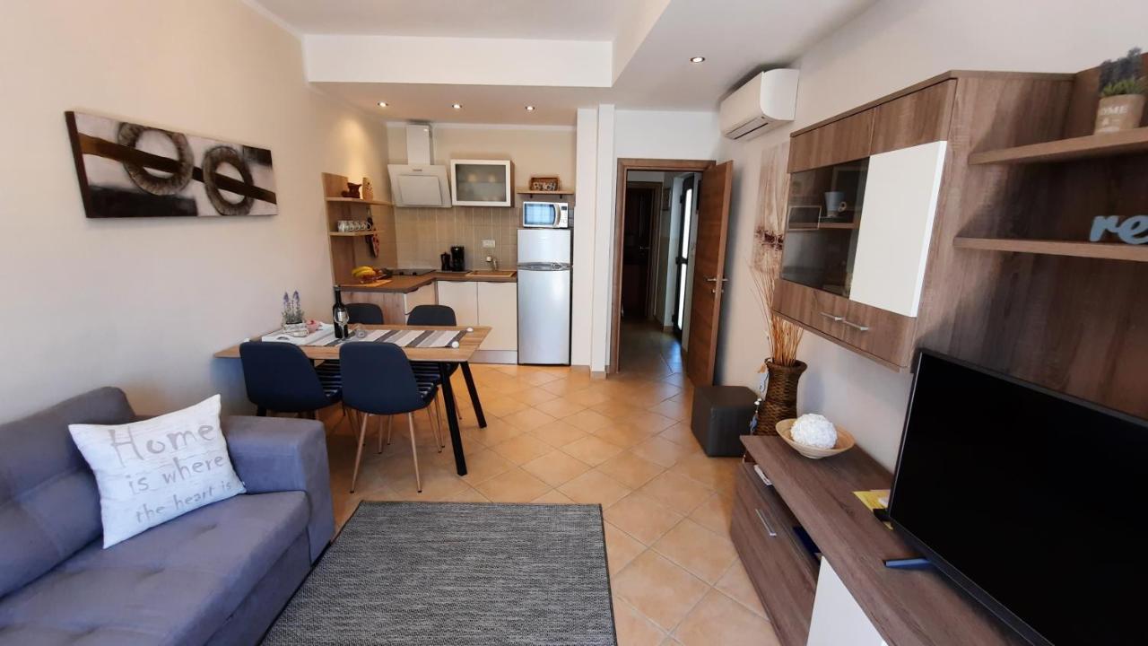 Apartments Alea 罗维尼 外观 照片