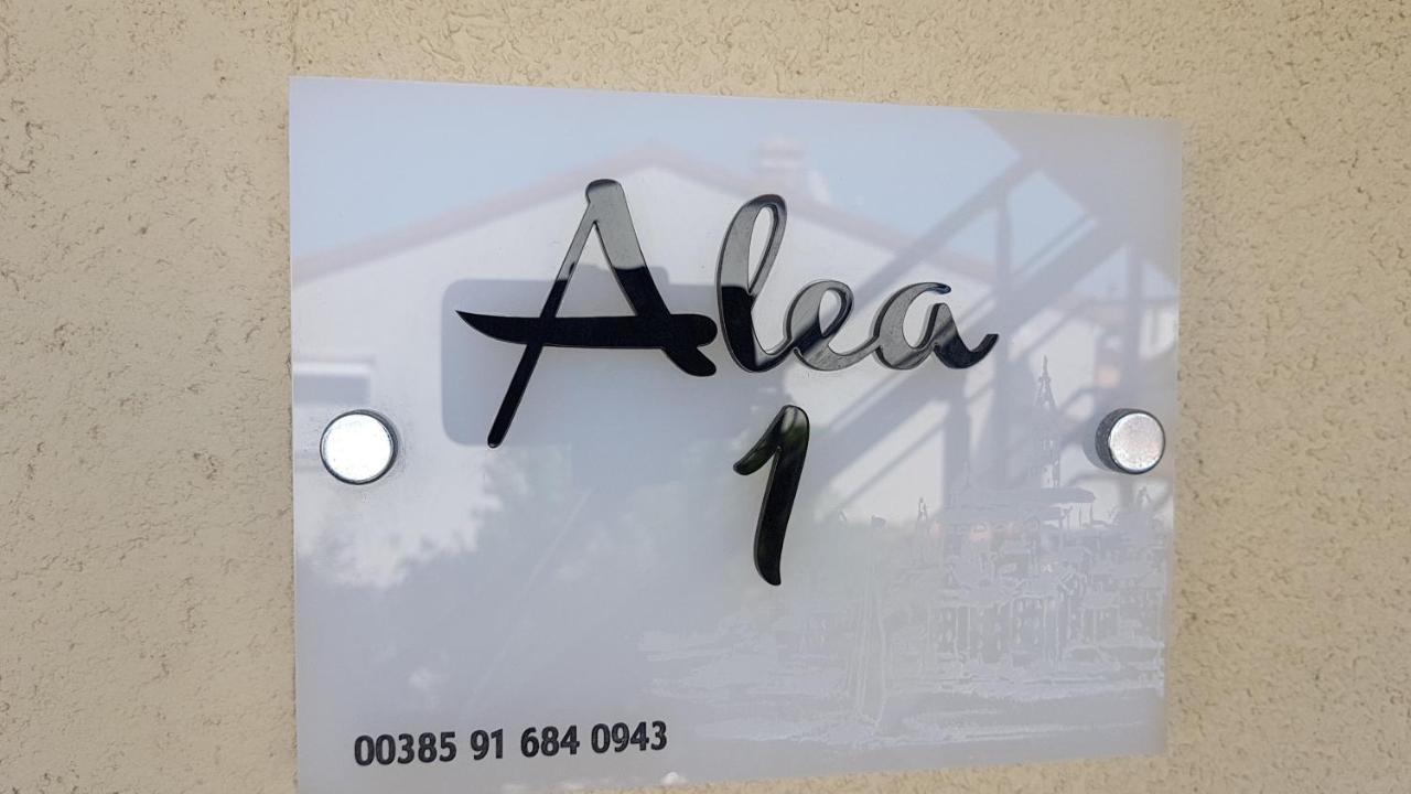 Apartments Alea 罗维尼 外观 照片