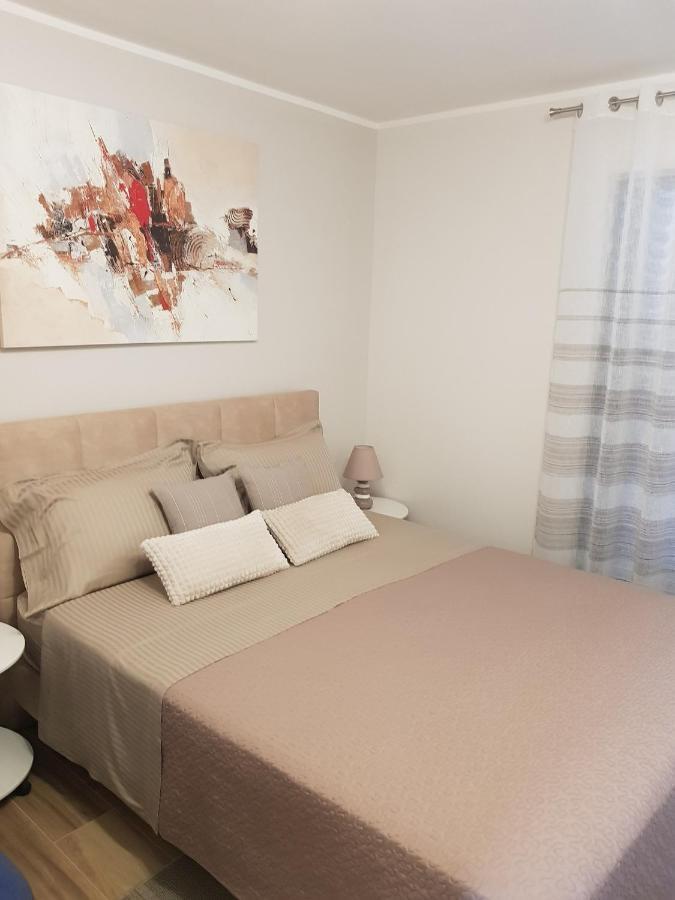 Apartments Alea 罗维尼 外观 照片
