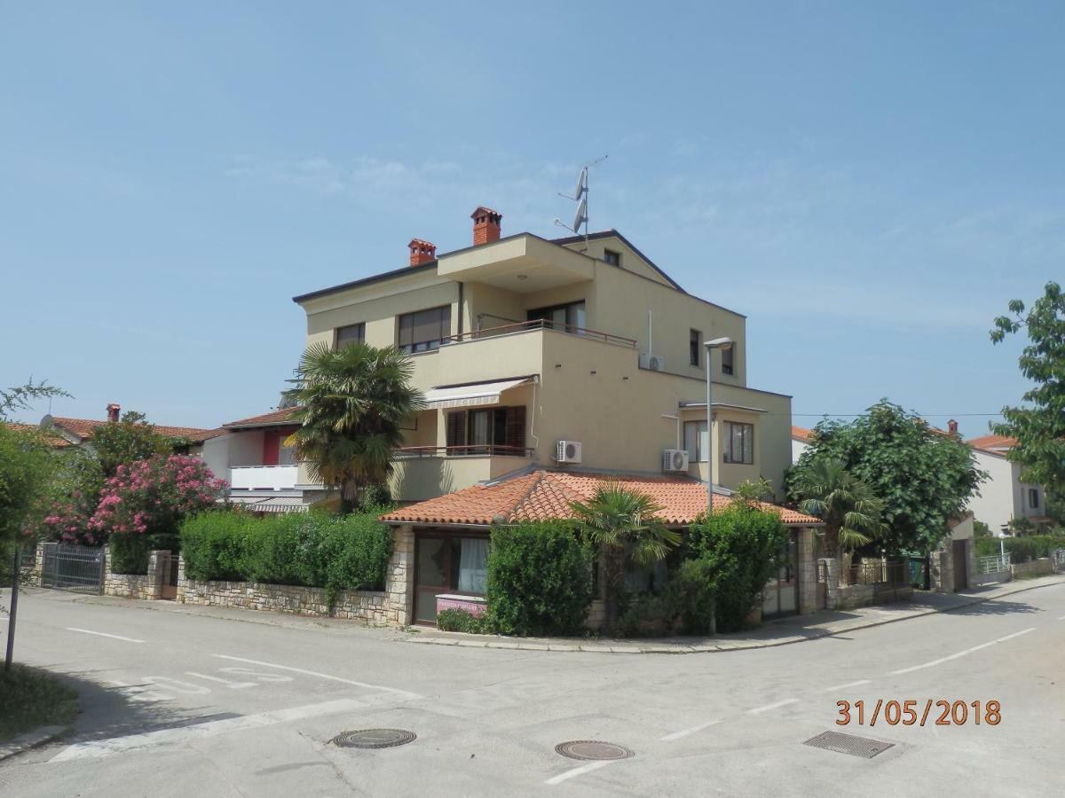 Apartments Alea 罗维尼 外观 照片